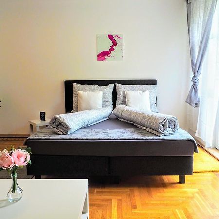 City Villa Schoenbrunn Apartments - Contactless 24H Check-In Wien Exteriör bild