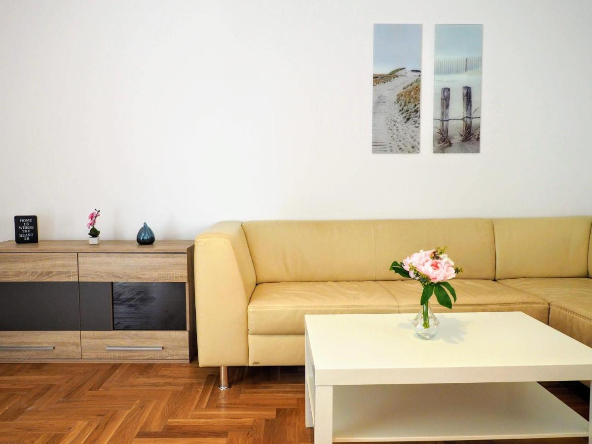 City Villa Schoenbrunn Apartments - Contactless 24H Check-In Wien Exteriör bild
