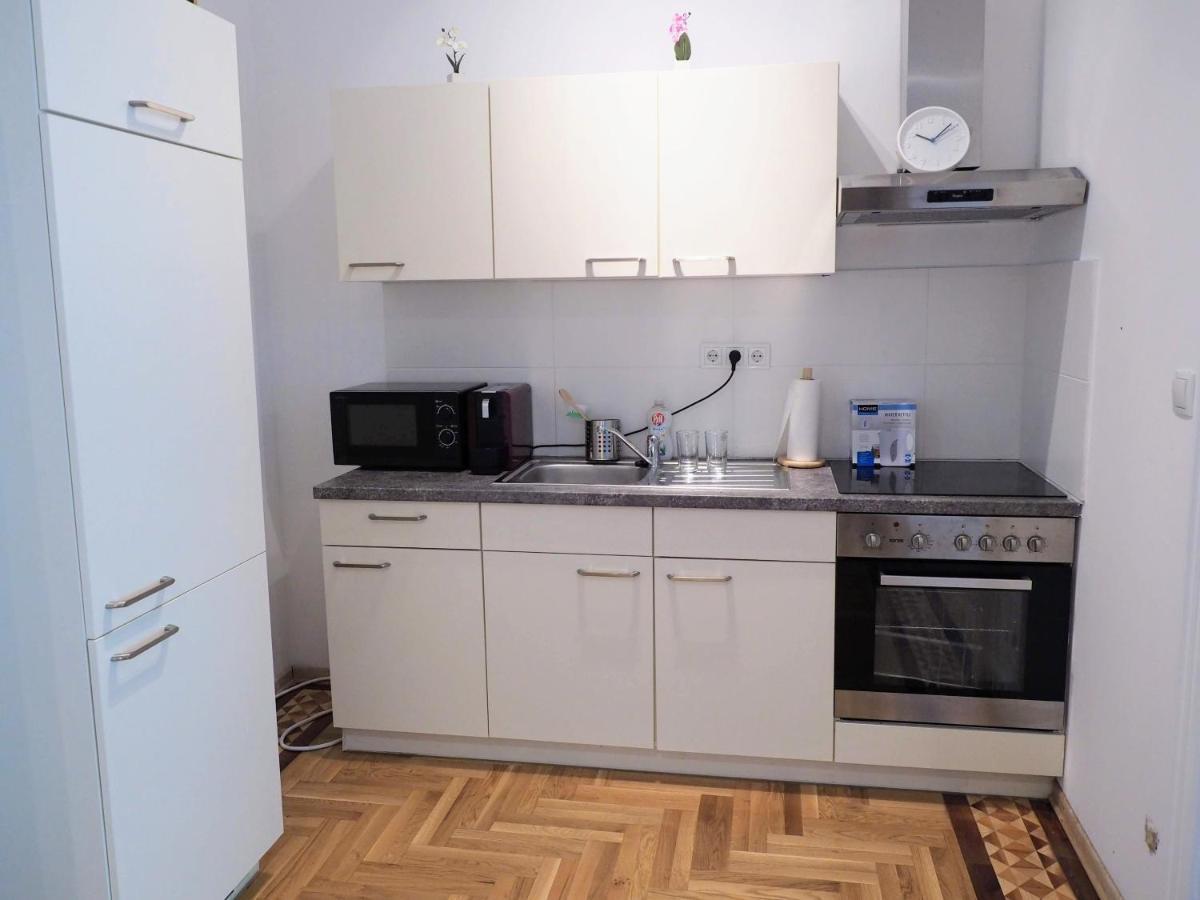 City Villa Schoenbrunn Apartments - Contactless 24H Check-In Wien Exteriör bild
