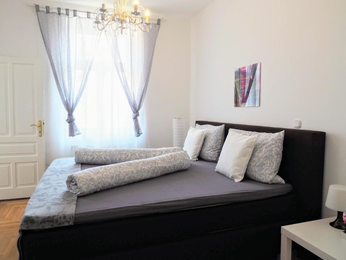 City Villa Schoenbrunn Apartments - Contactless 24H Check-In Wien Exteriör bild
